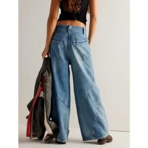 Free People Light Blue High-Waist Wide Leg Jeans NWOT